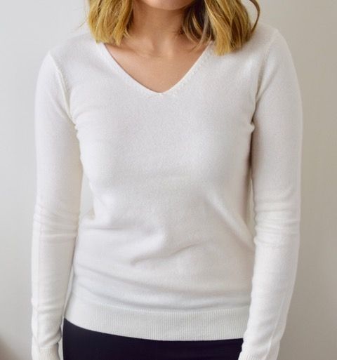 Yalda V-Neck cashmere sweater (Cream)