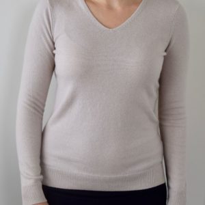 yalda v neck cashmere sweater mocha front 1