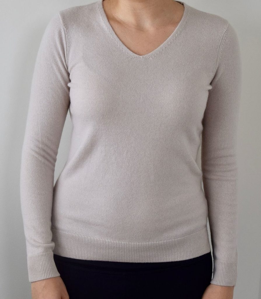 Yalda V-Neck cashmere sweater (Mocha)